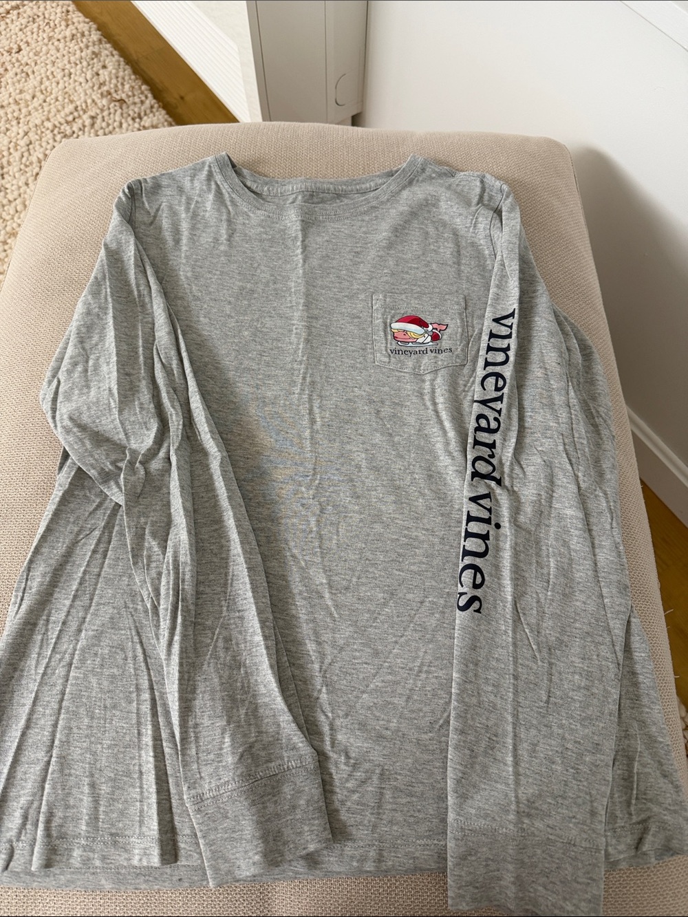 Vineyard Vines Gray Long Sleeve Pocket Tee with Christmas Whale